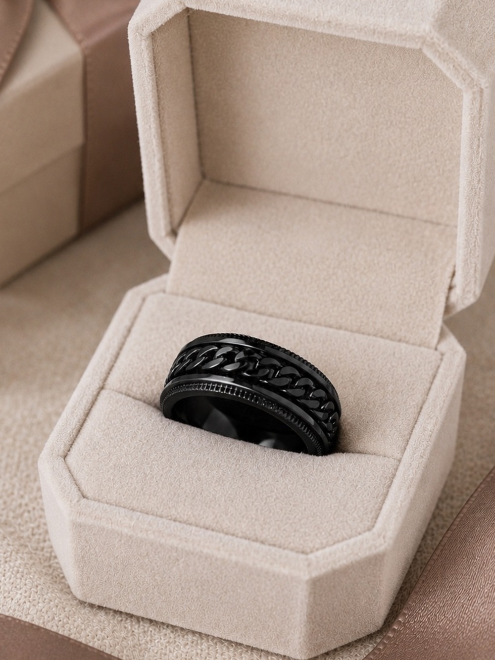 Black Stainless Steel Spinner Chain Detail Unisexy Ring Size 7 🖤